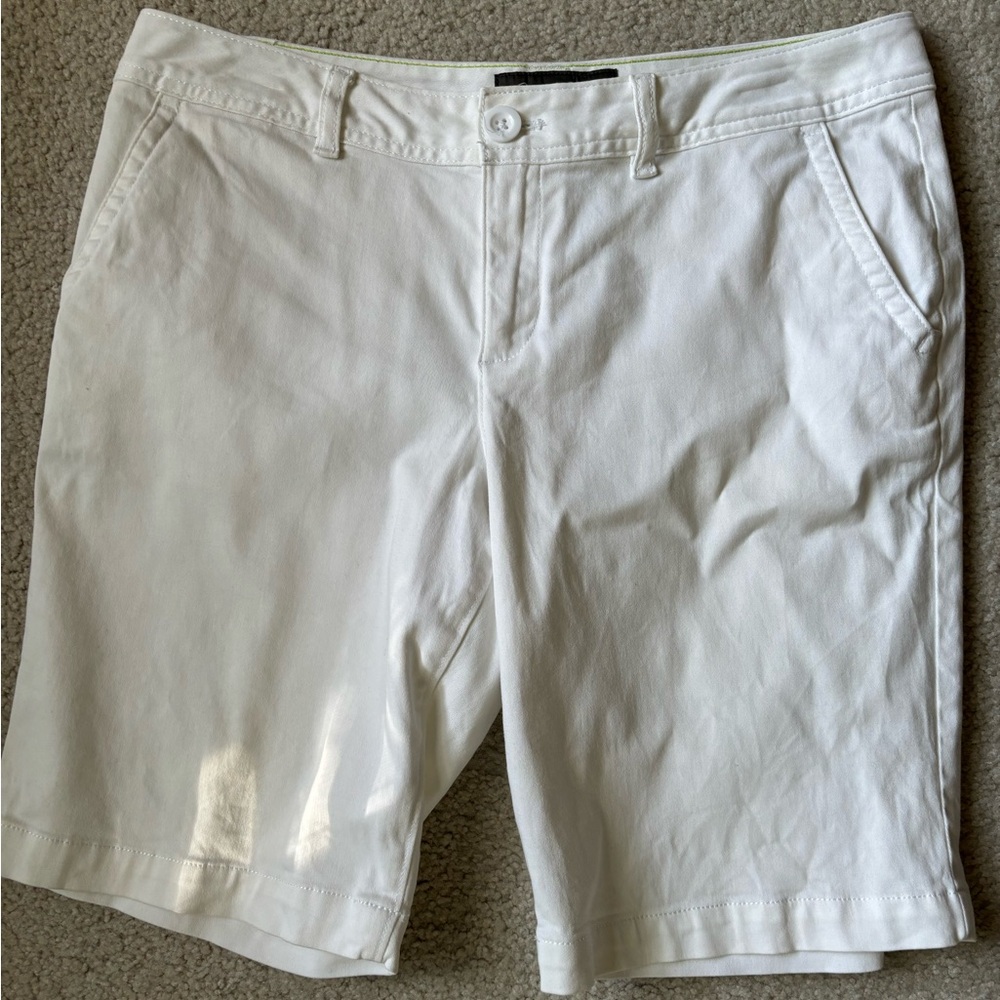 White Eddie Bauer Women’s shorts Size 8